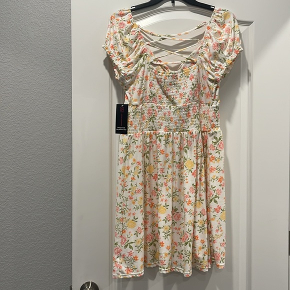 Spring Dress Large - Picture 5 of 6